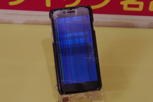 iPhone6のガラスが割れて液晶も割れたので志摩市より修理にご来店～♪アイフォン修理のクイック名古屋