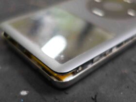 SSD化で復活したiPod Classicの起動画面