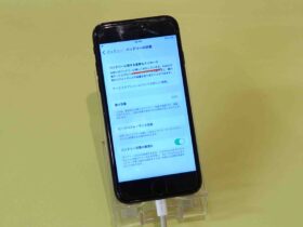 iPhone 7の内部清掃とバッテリー交換作業の様子（クイック名古屋）