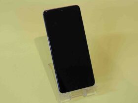 海外の海で水没したGalaxy S20の基板洗浄と修復作業の様子