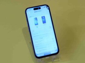 ガラスが割れて画面が見えなくなったiPhone16の修理前状態
