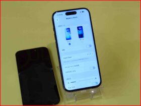 iPhone15Proのディスプレイを慎重に分解し新品の画面パーツへ交換完了