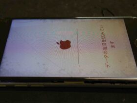 基板修理により電源がつきデータ復旧に成功したiPhone SE2